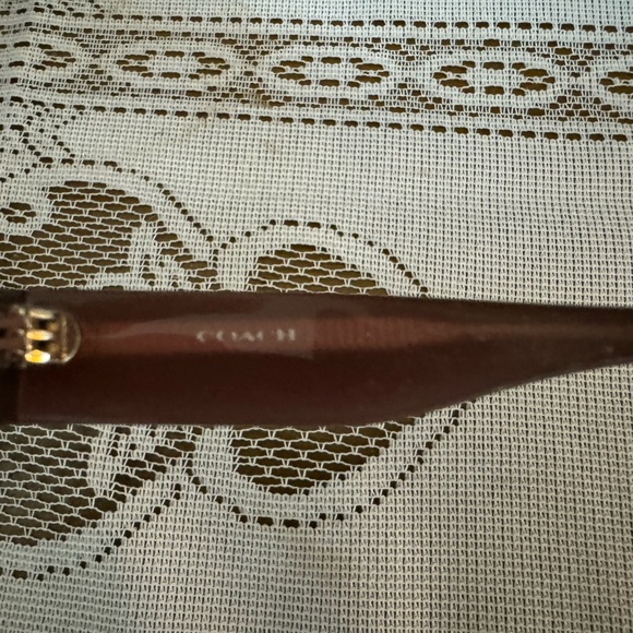 Coach 2 sunglasses with their cases - Picture 12 of 16